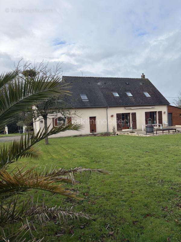 Maison à CHATEAUNEUF-SUR-SARTHE