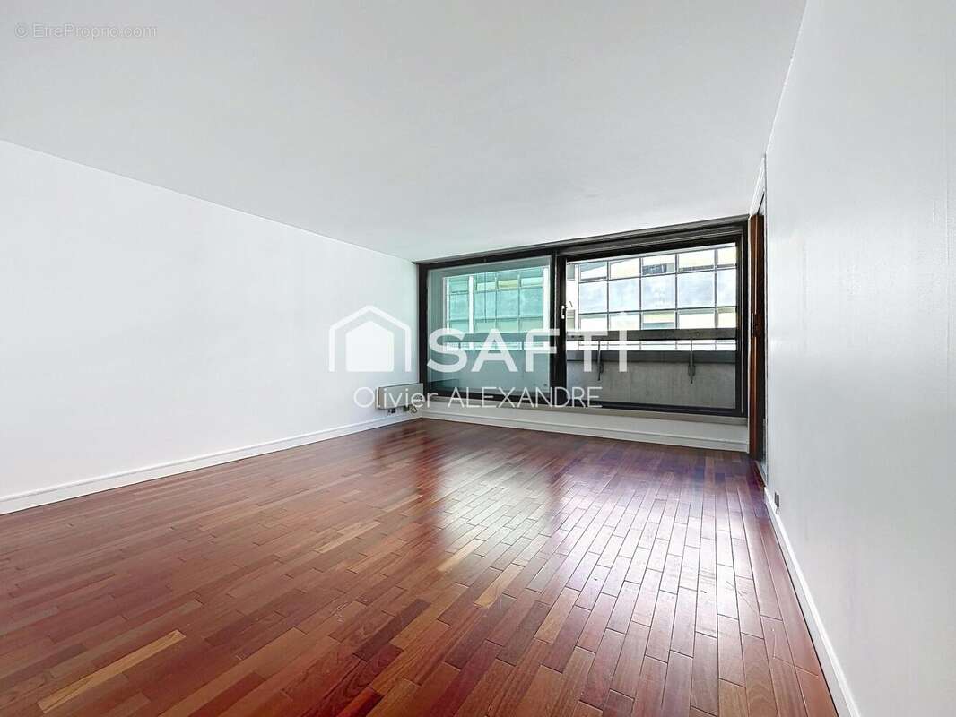 Photo 8 - Appartement à PARIS-8E