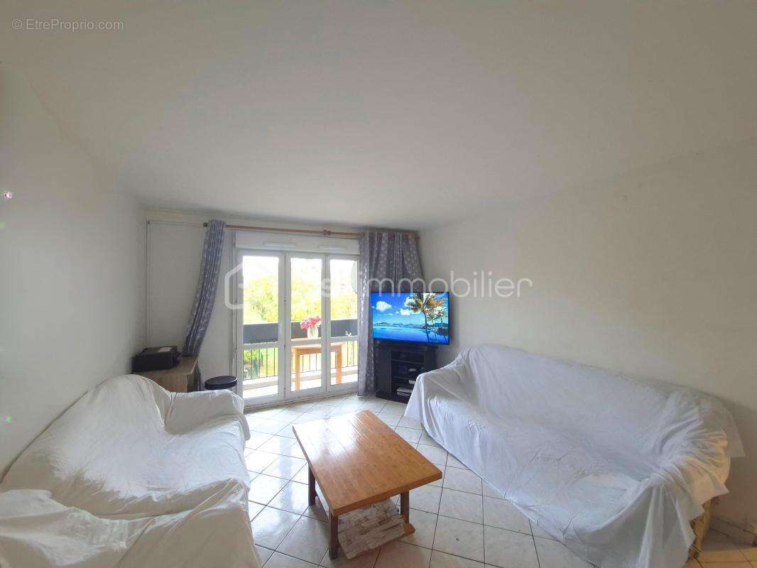 Appartement à SAINTE-GENEVIEVE-DES-BOIS