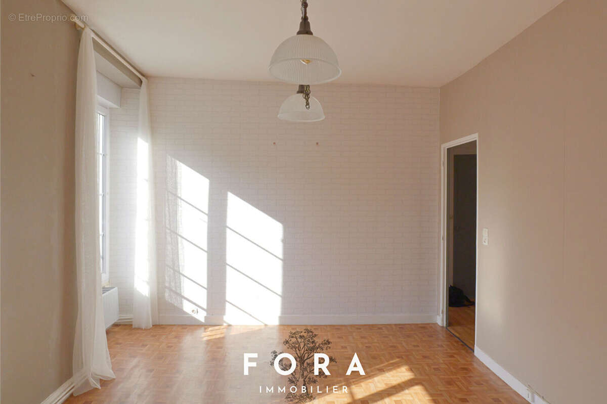 Appartement à CONDE-SUR-NOIREAU