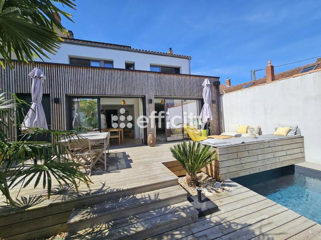 Maison à LA ROCHELLE