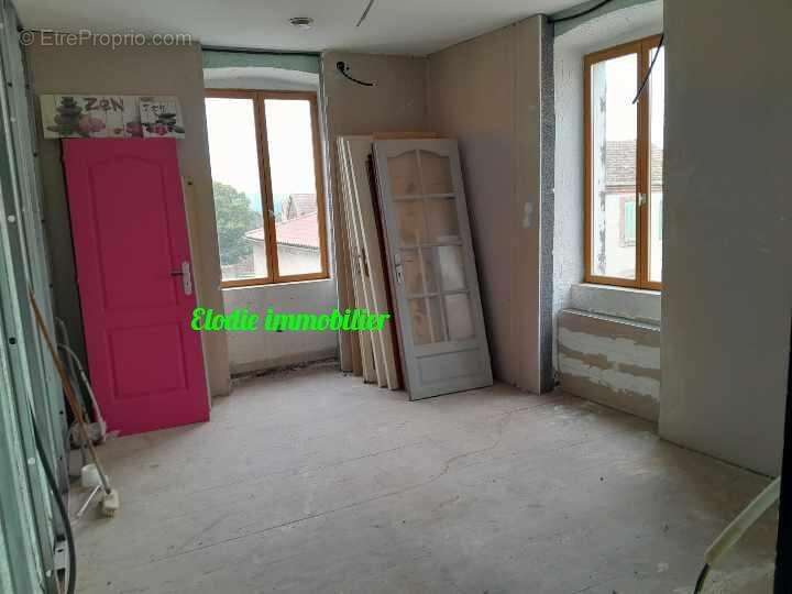 Appartement à SAINT-GEORGES-D&#039;AURAC