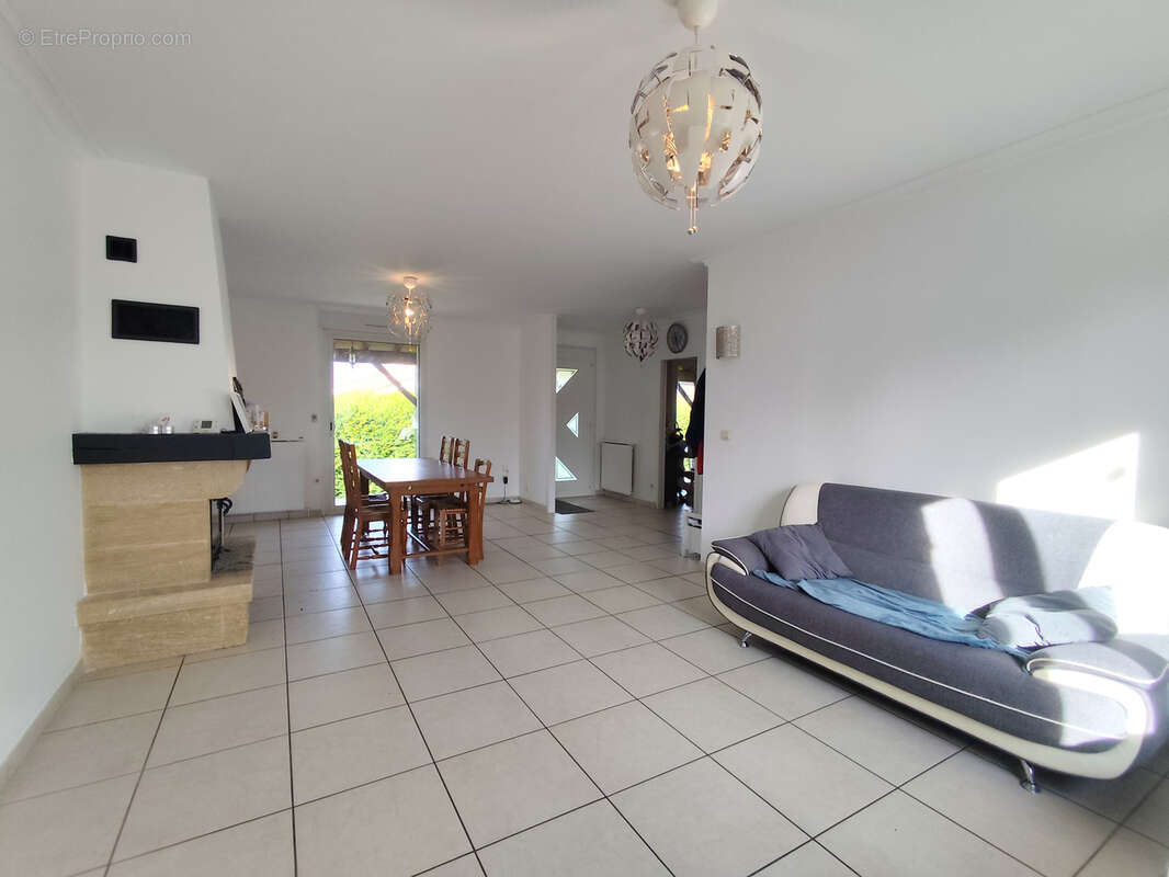 Maison à JAUNAY-CLAN