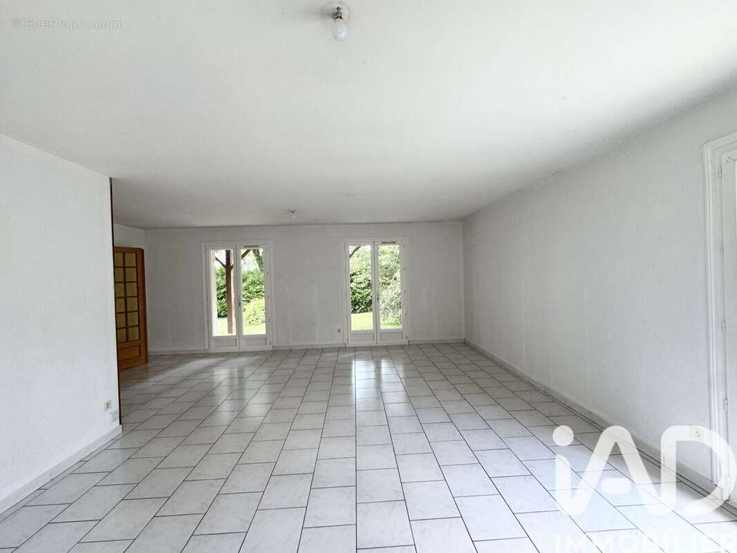 Maison 120 m² à Barbezieux-Saint-Hilaire  - photo 5