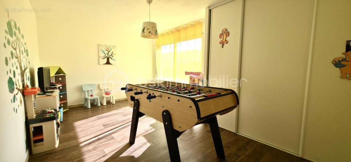 Maison à SAINT-LAURENT-DES-ARBRES