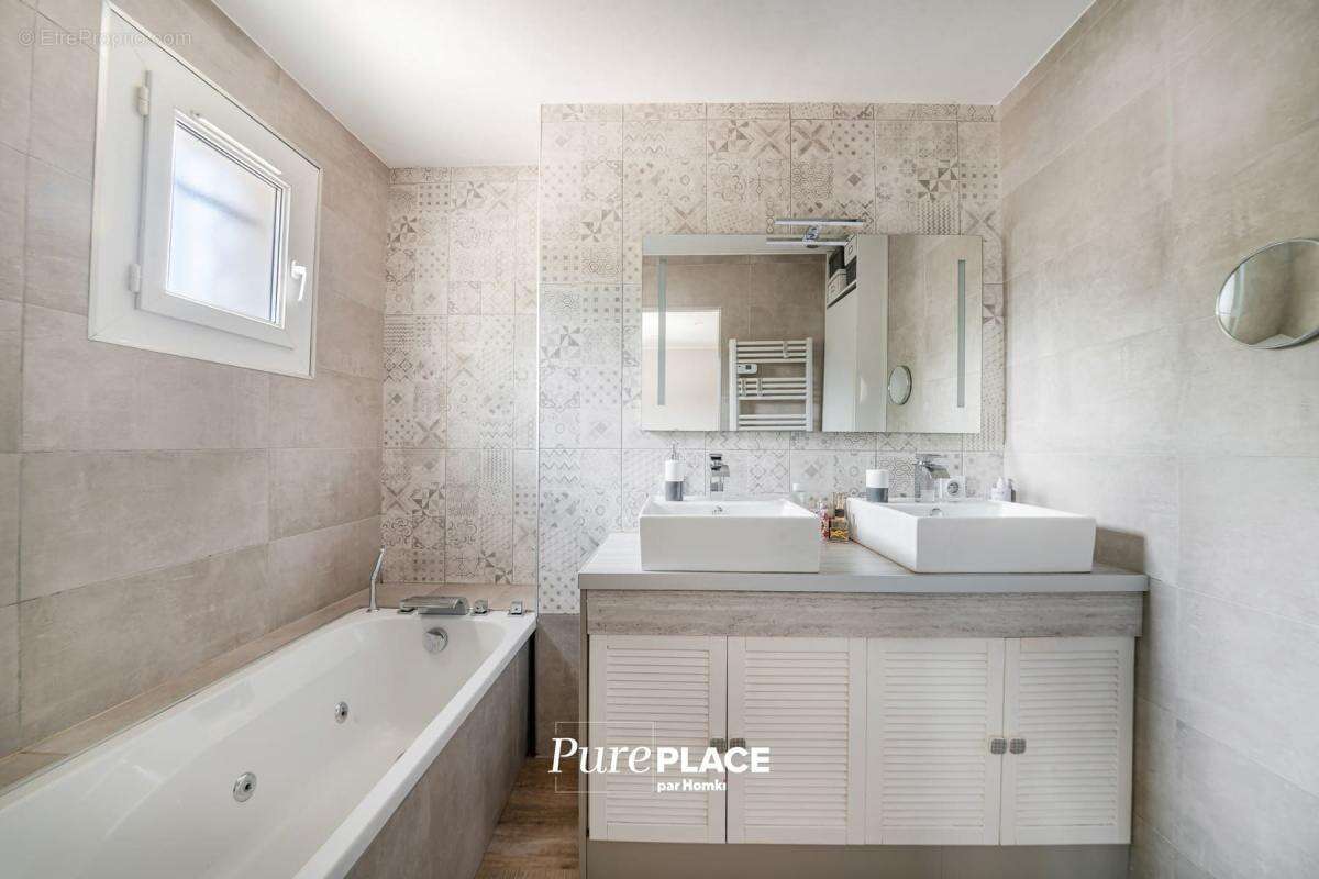 Maison/Villa T6 de 157 m² à Bouc-Bel-Air 13320 - photo 17