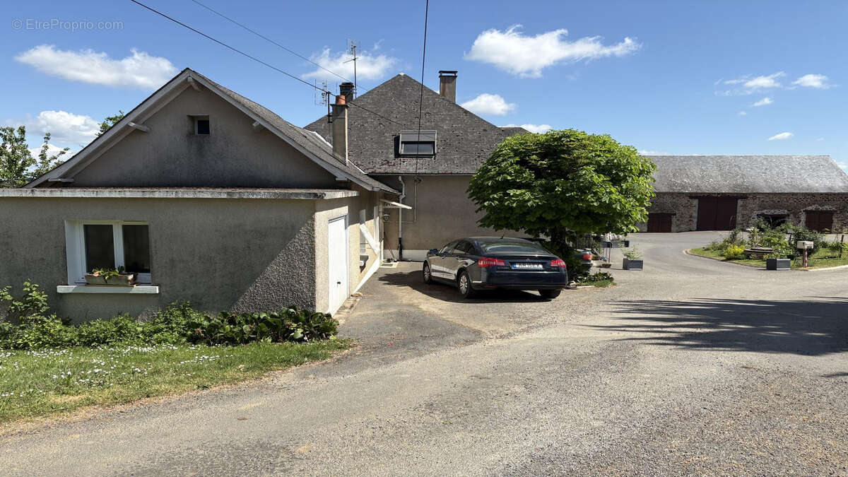 Proche pompadour grande maison avec dependances - photo 26