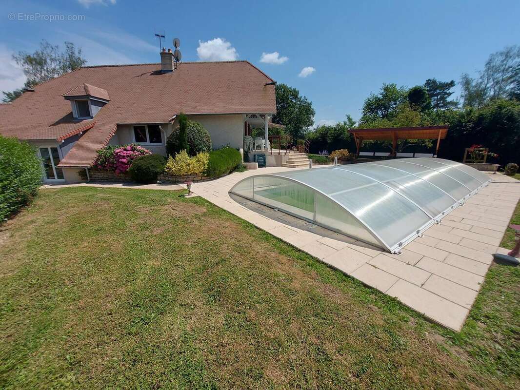 Maison 188 m² à Seligney  - photo 4