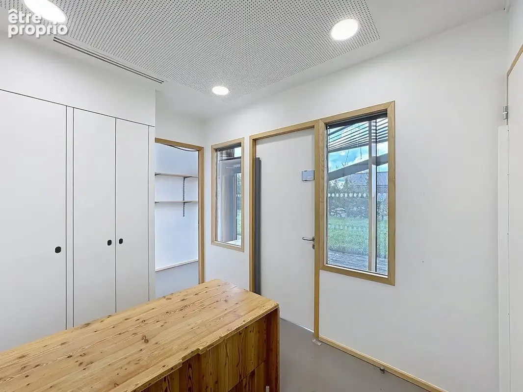 Bâtiment 400m2 à usage professionnel - photo 15