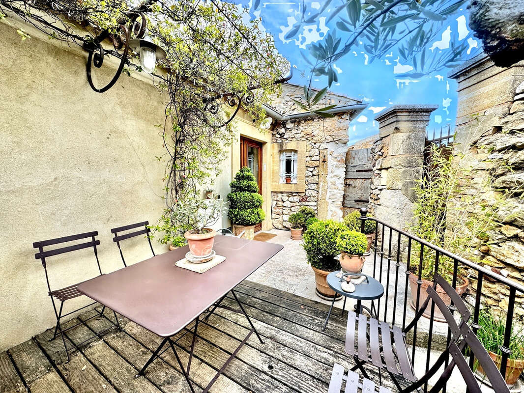 Maison à SAINT-VICTOR-LA-COSTE