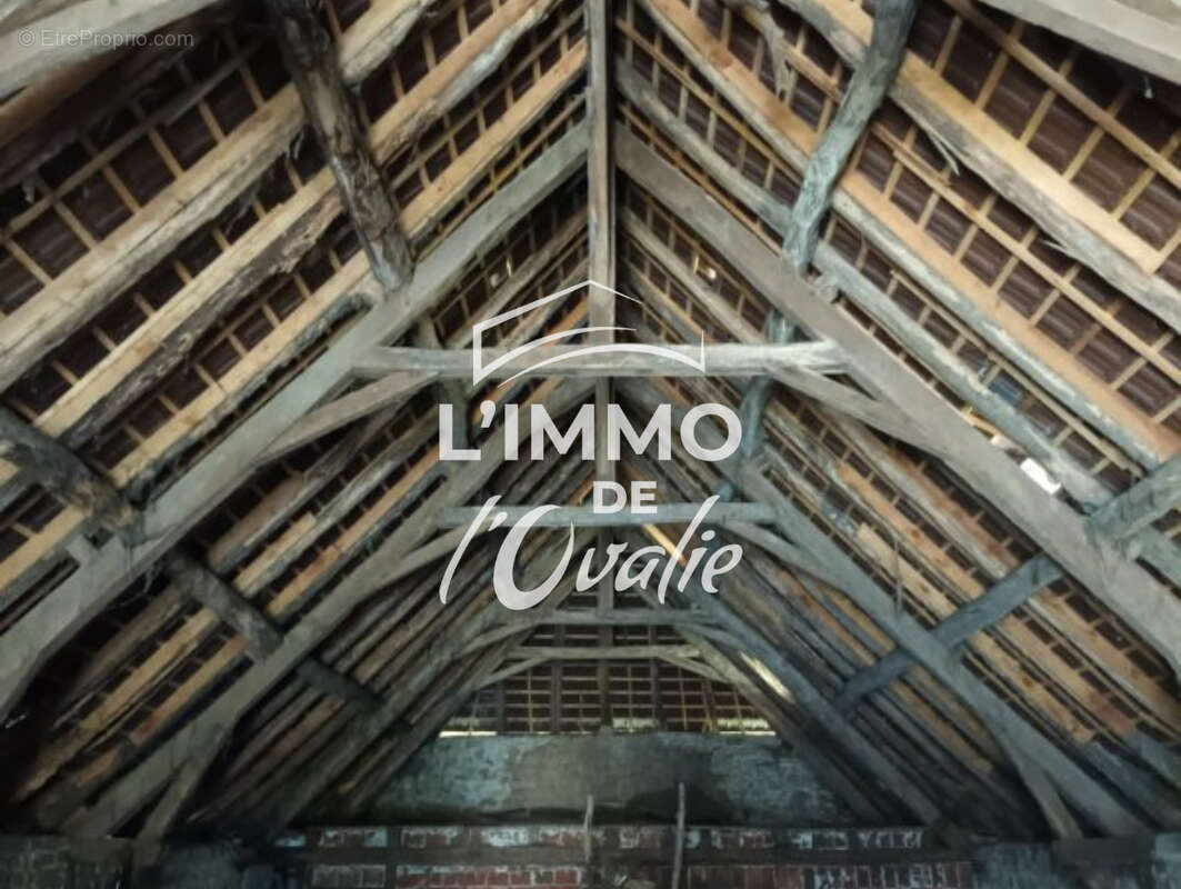 Maison à LES QUATRE-ROUTES-DU-LOT