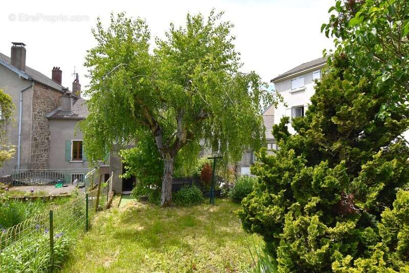 Maison à SAINT-AGREVE