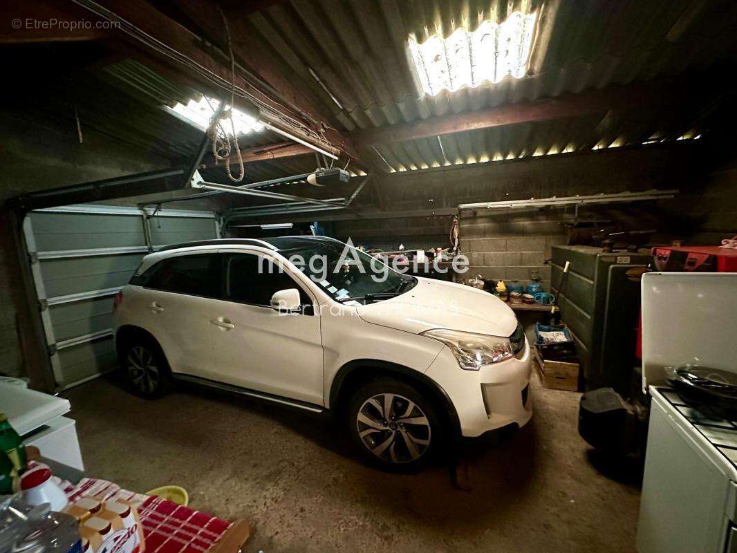 Maison à SAINT-SAUVEUR-DES-LANDES