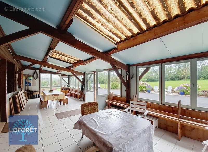 Maison à COMBOURTILLE