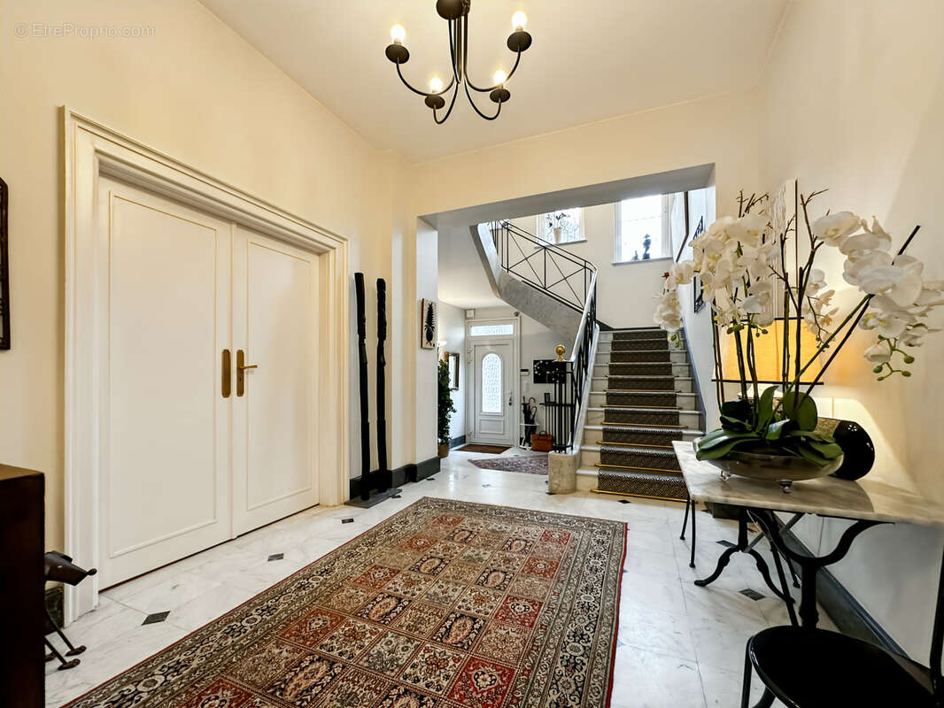 Maison à ROULLET-SAINT-ESTEPHE