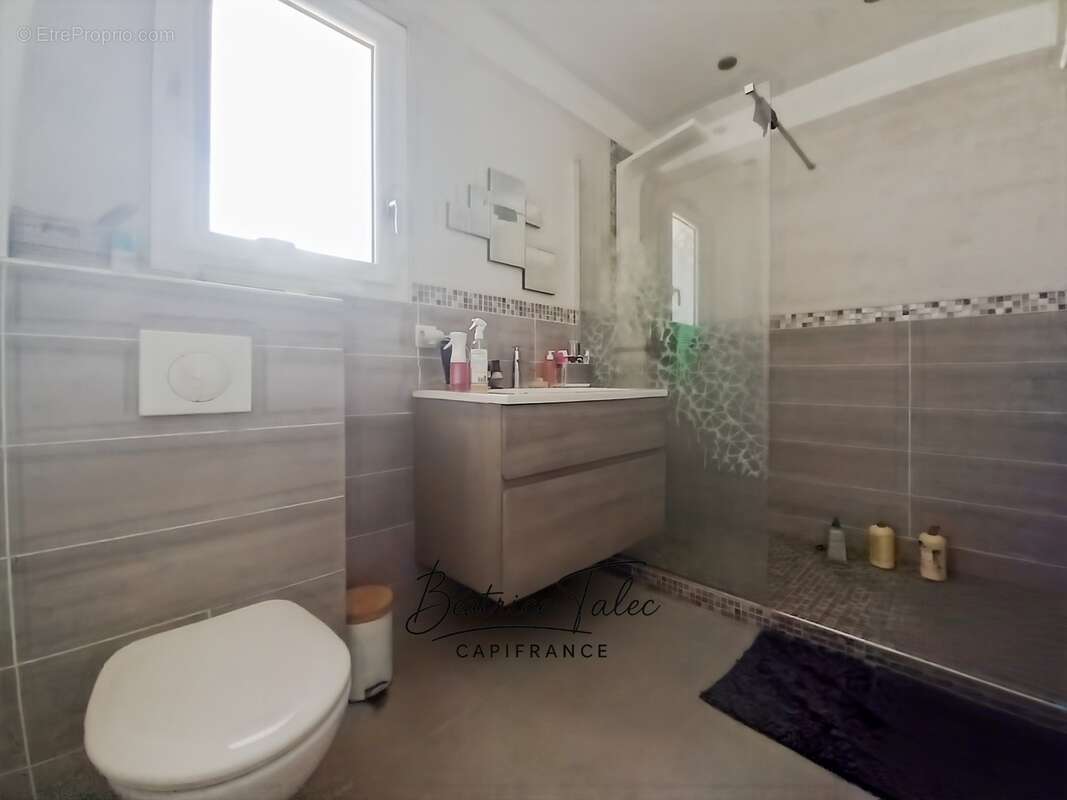 Maison récente – 98 m² – 3 chambres + grand bureau – Terrasse & jardin – DPEB 10 minutes d'aix-en-provence. Quartier calme et re - photo 11