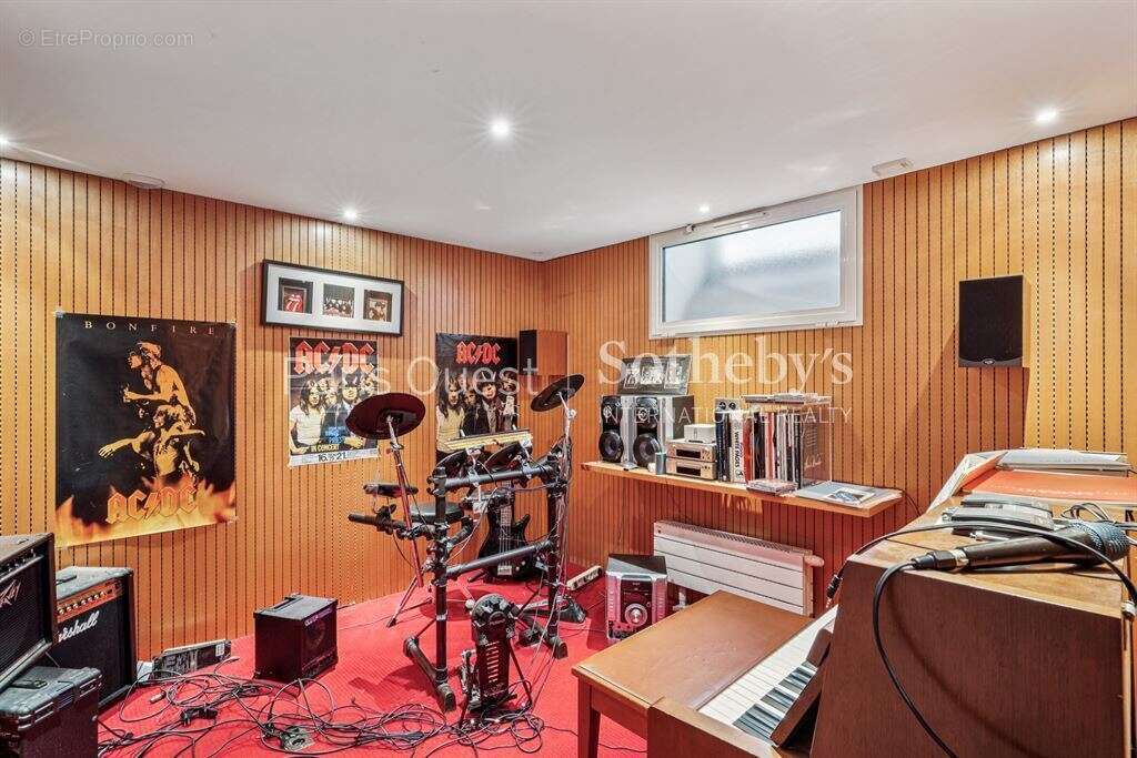 Maison à NEUILLY-SUR-SEINE