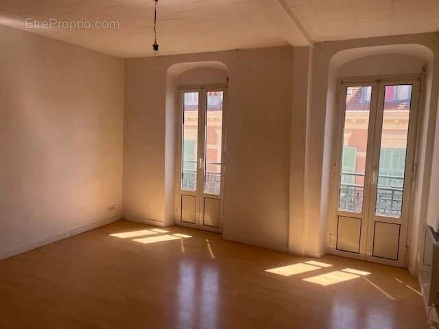 3 pièces - centre ville - photo 4