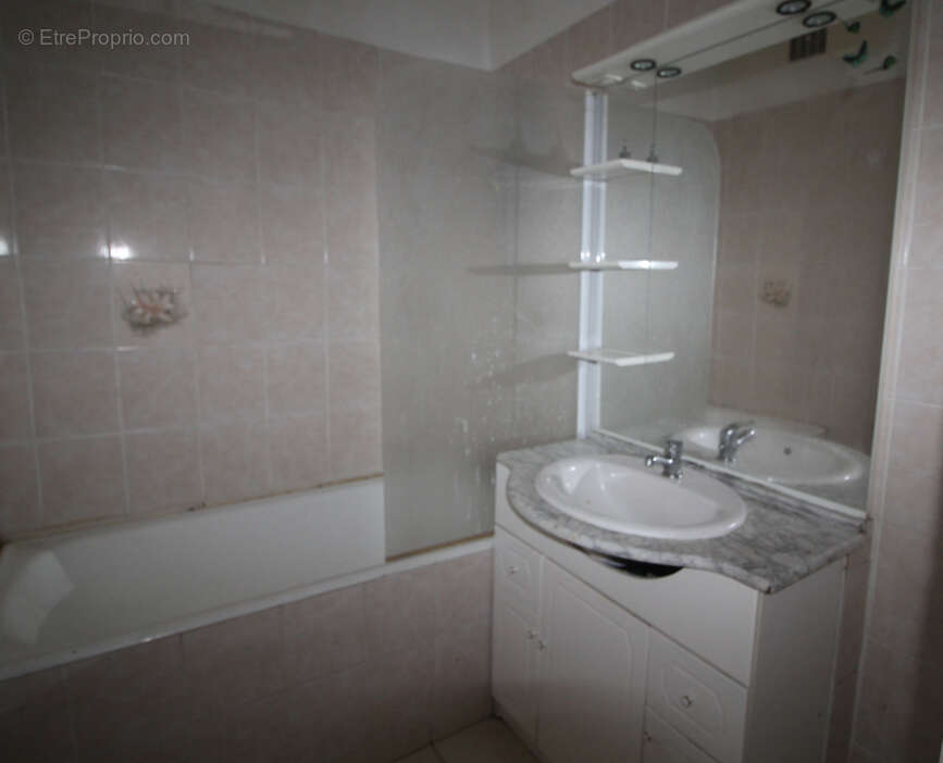 Appartement à VARENNES-VAUZELLES