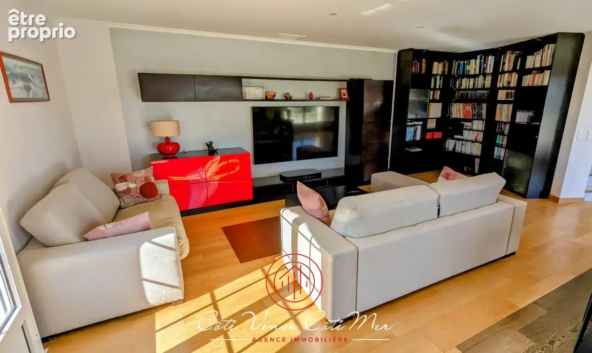 Maison familiale de 181 m2 avec piscine à Vence (06140) - photo 7