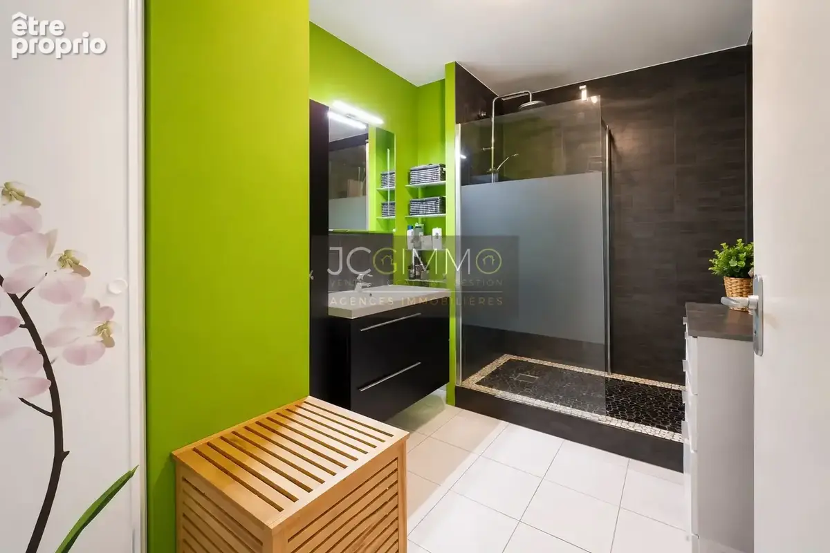 Solliès Pont - Appartement T3- ASCENSEUR - Parking - photo 8