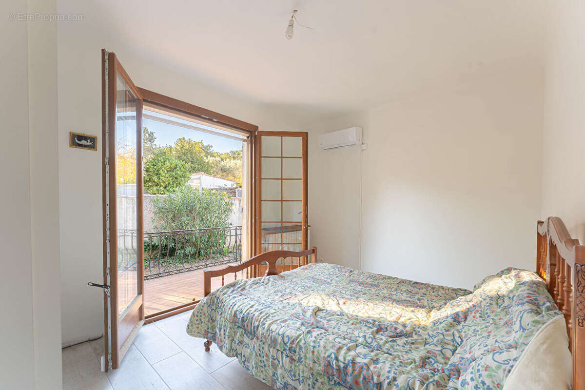 Maison à CHATEAUNEUF-LES-MARTIGUES