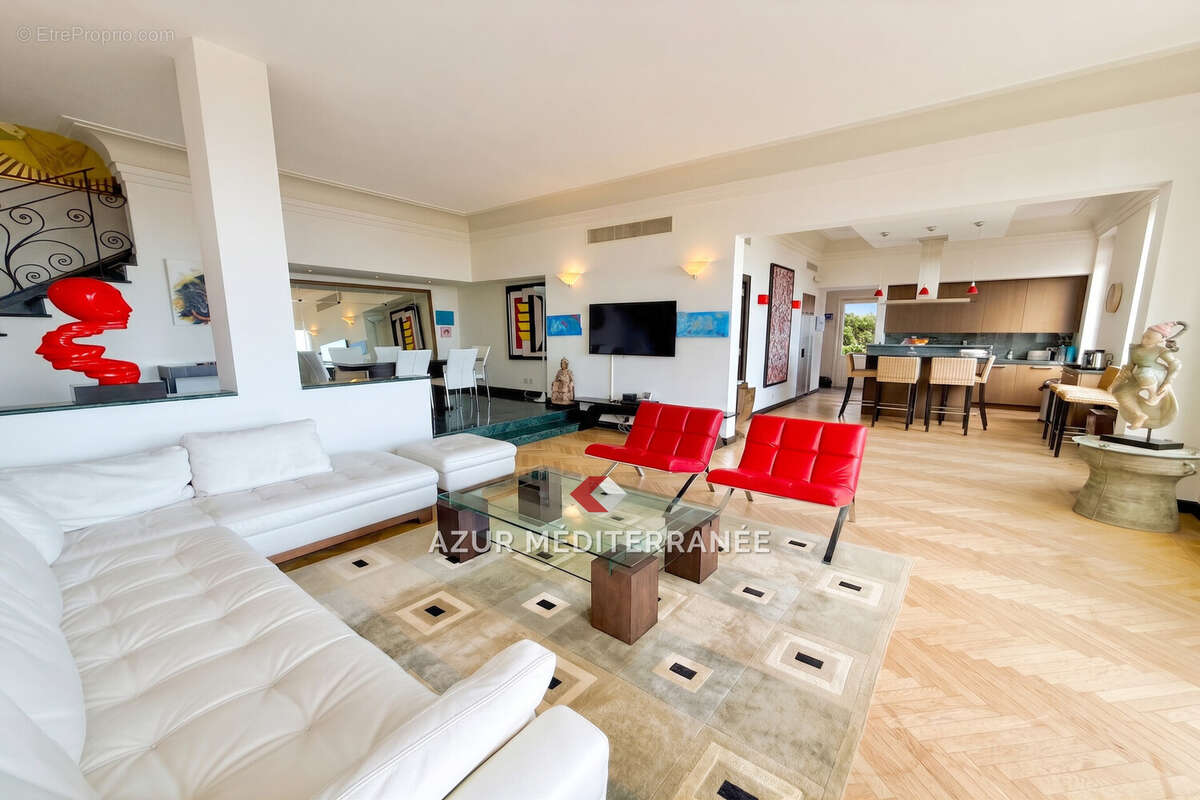 Maison 298 m² à Villefranche-Sur-Mer  - photo 8