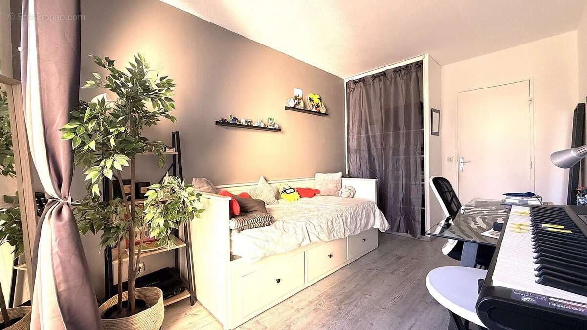 Appartement à ELANCOURT