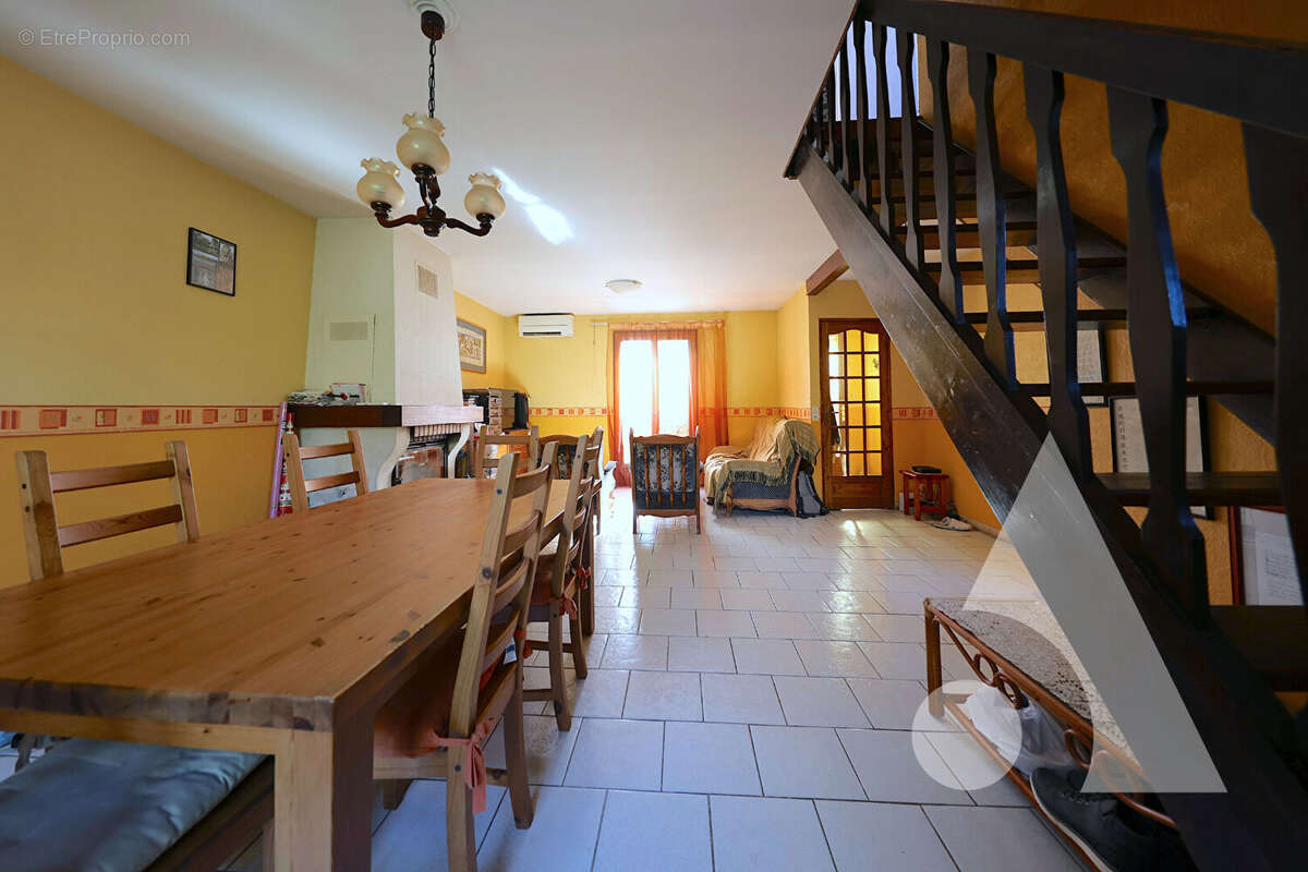 Maison à SAINTRY-SUR-SEINE