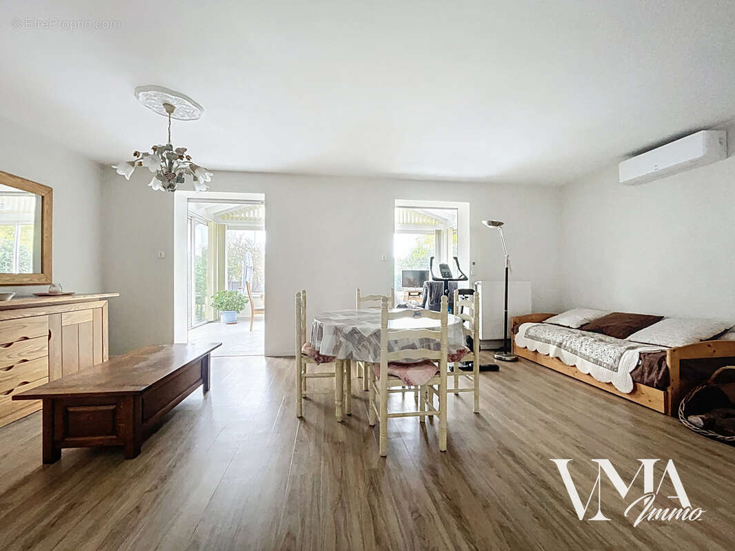 Maison à CHAZAY-D&#039;AZERGUES