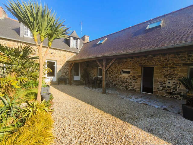 Maison en pierre à PLOEZAL - photo 2
