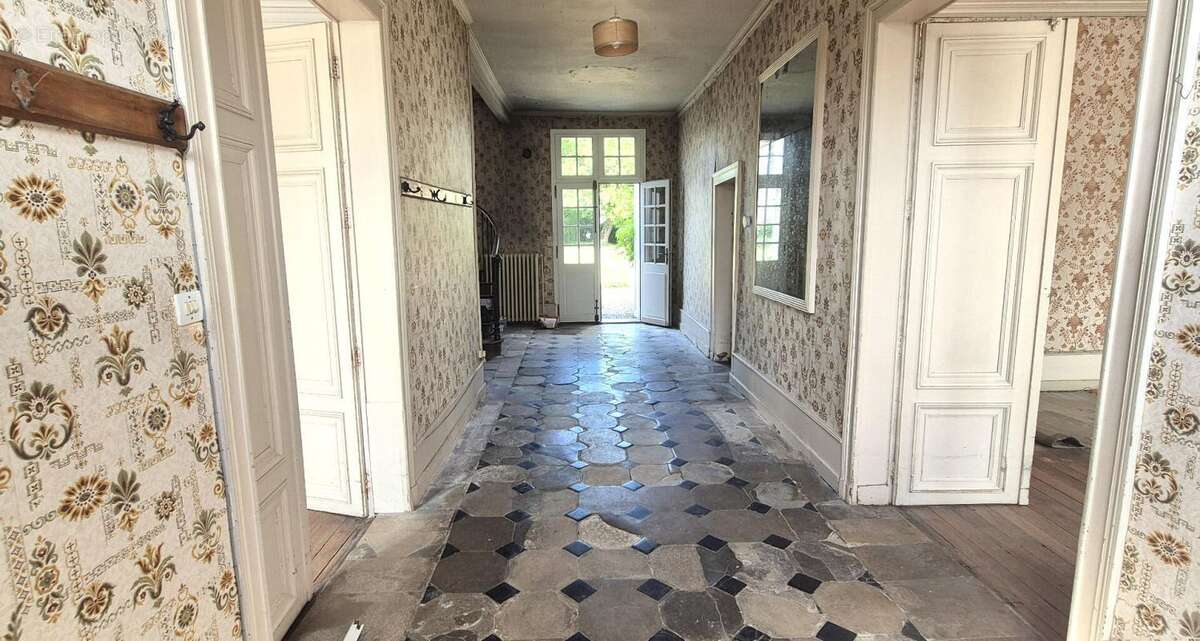 Maison à ECLARON-BRAUCOURT-SAINTE-LIVIERE