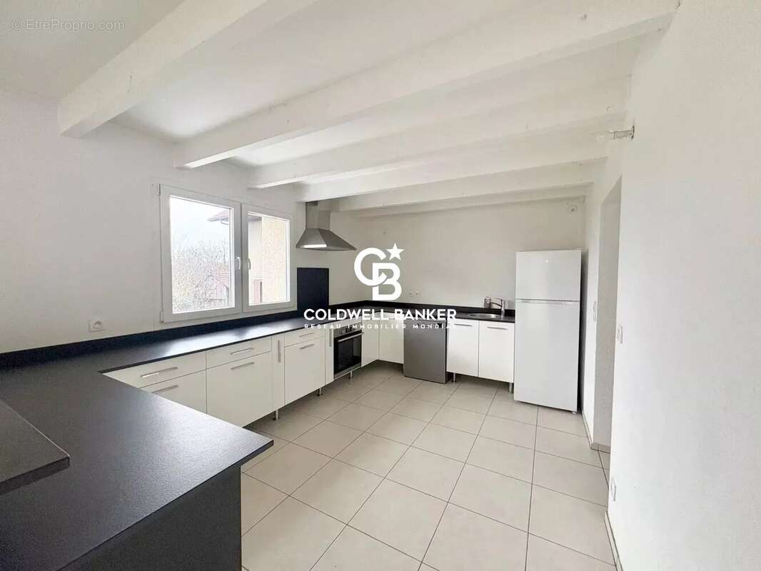Appartement à CRANVES-SALES