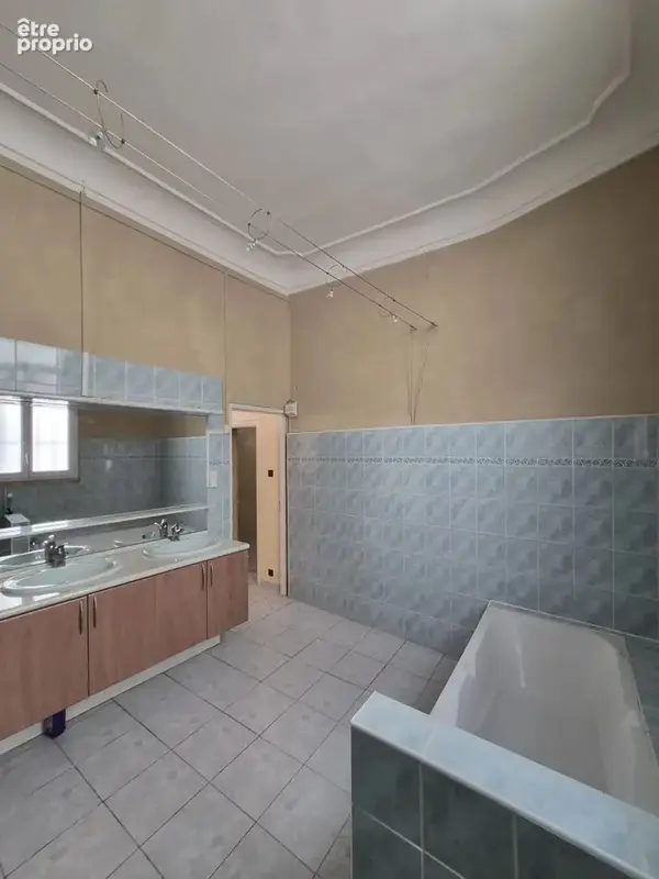 Narbonne – cœur de ville – appartement de caractère avec grand garage - photo 9