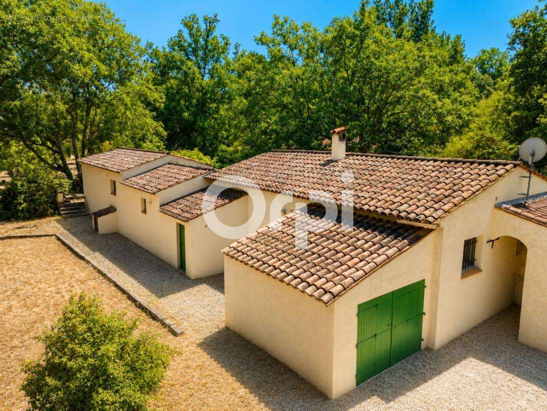 Propriete grand terrain plat + maison plain-pied - plusieurs dependances / annexes - a rafraichir - calme absolu / aucun vis-a-v - photo 3