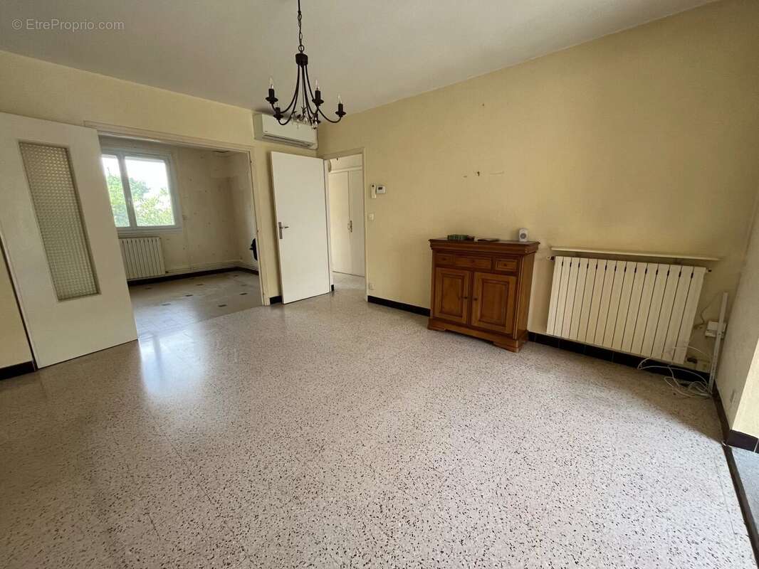 Maison 4 pièces avec jardin, garage et véranda. - photo 5