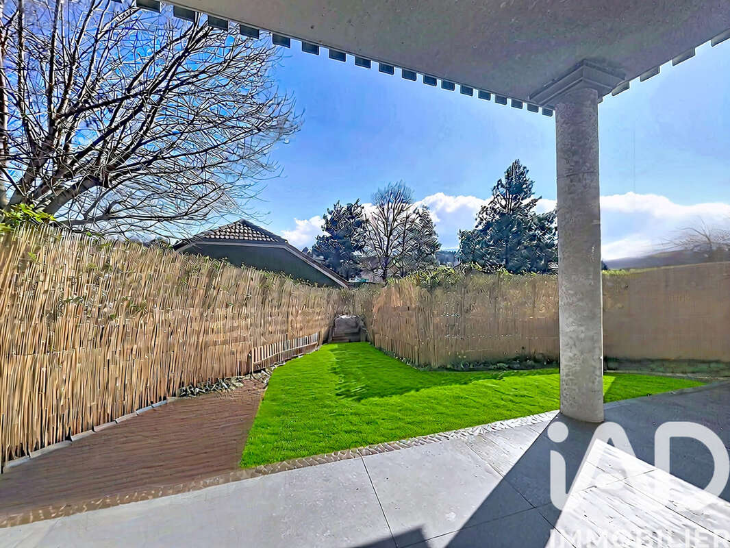 Photo 3 - Appartement à ALLONZIER-LA-CAILLE