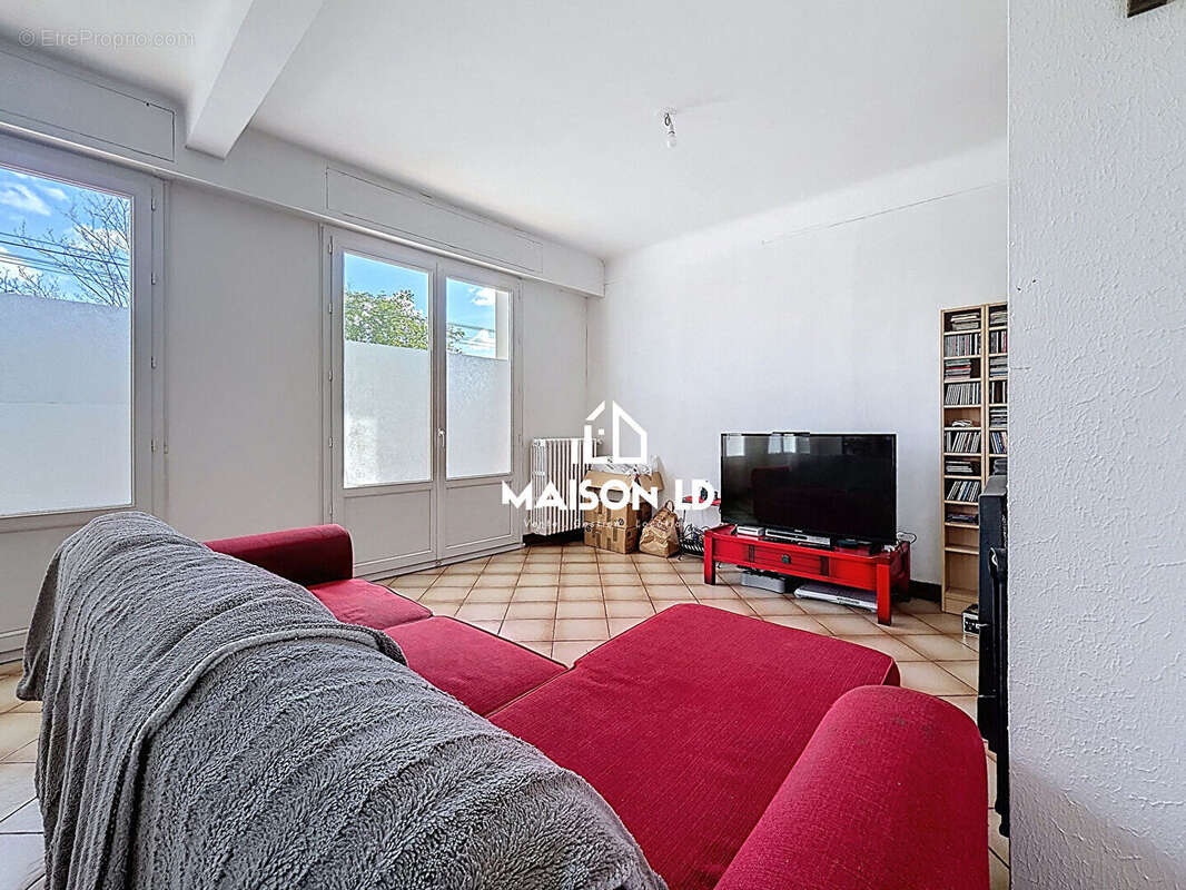 Maison à MONDEVILLE