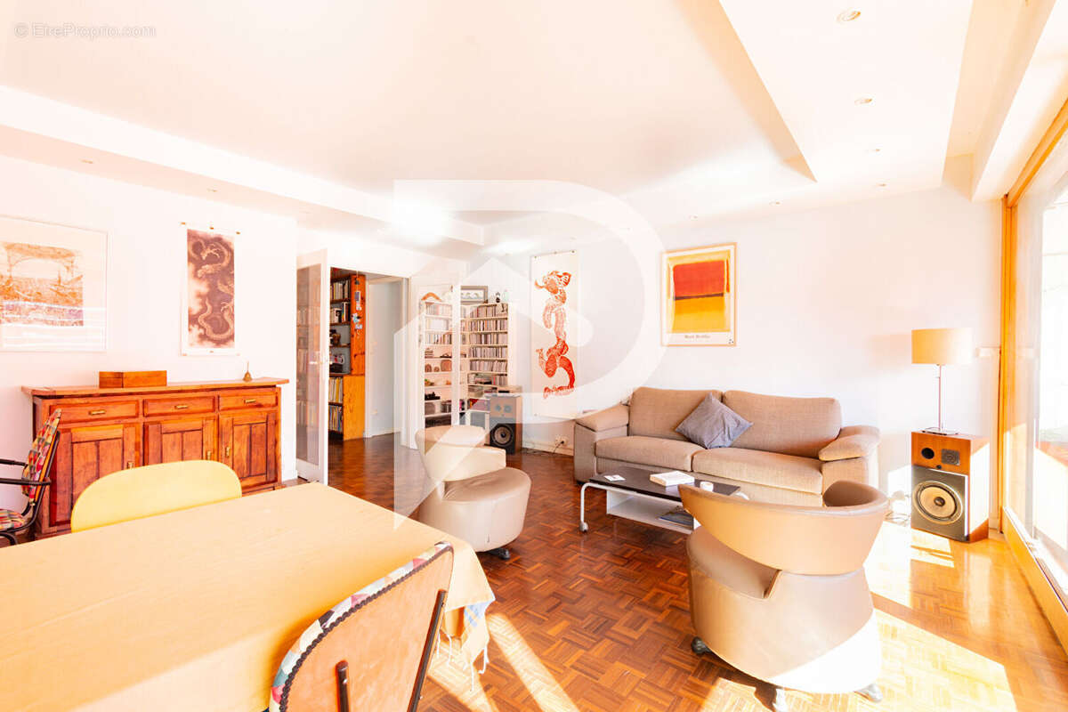 Appartement à MARSEILLE-6E