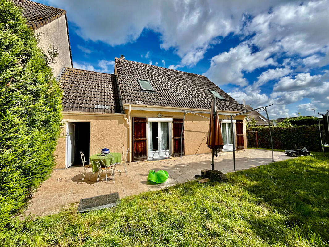 Maison à SAINT-ETIENNE-DU-ROUVRAY