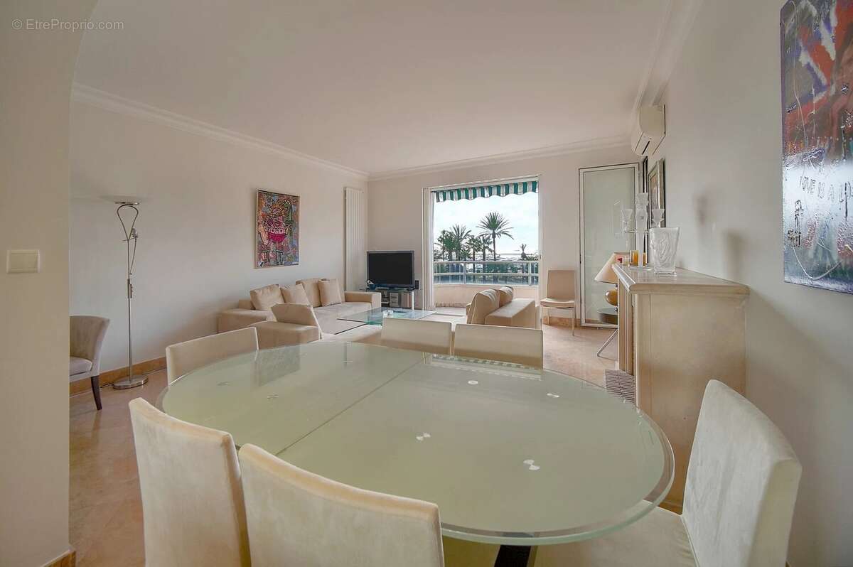 Appartement à CANNES