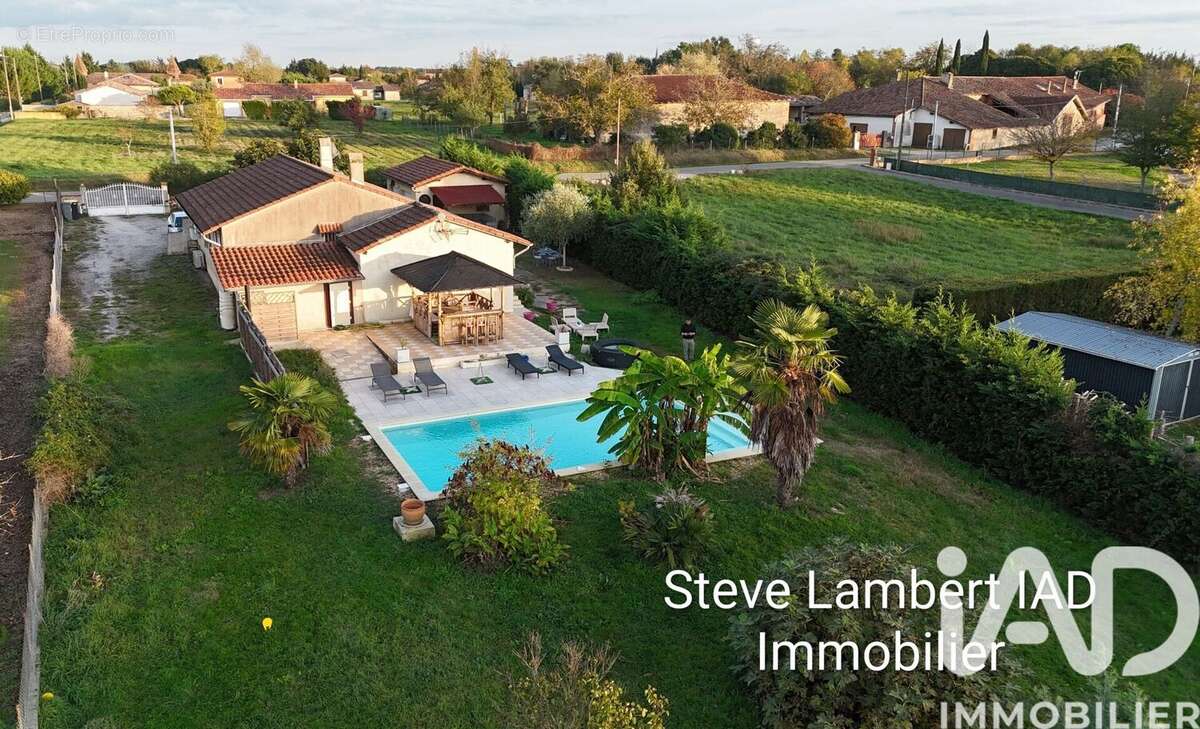 Photo 2 - Maison à MONTBARTIER