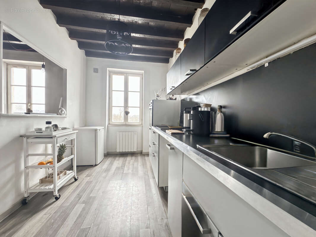 Appartement T3 de 65.58 m2 + cave, avec vue directe sur la Saône   Trévoux - Vendu / Loué - photo 2