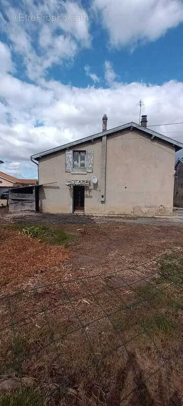 Maison à CHAVANOZ