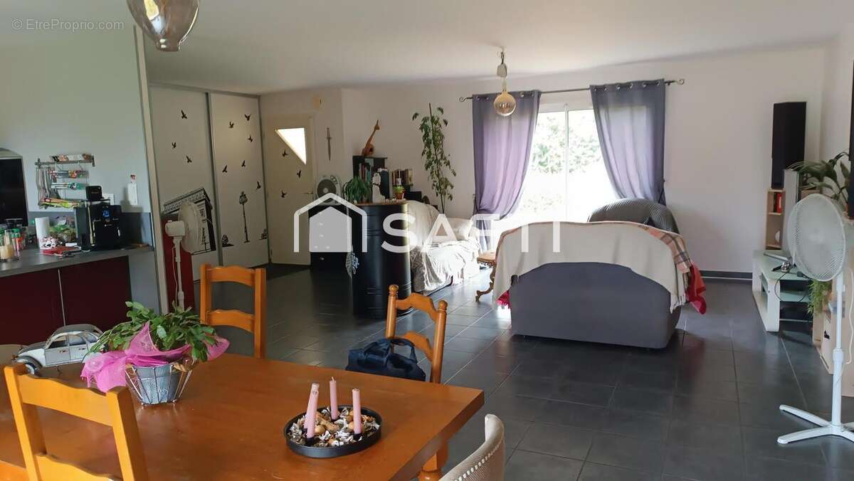 Photo 3 - Maison à TOULX-SAINTE-CROIX