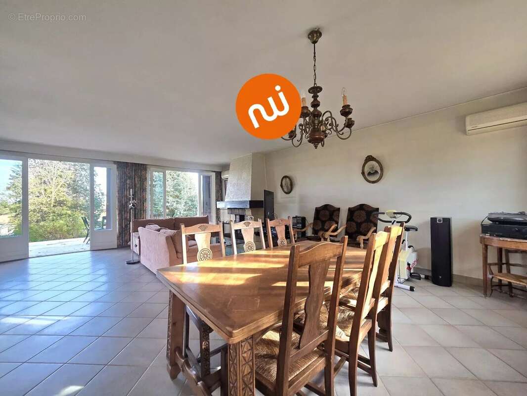 Maison à TASSIN-LA-DEMI-LUNE