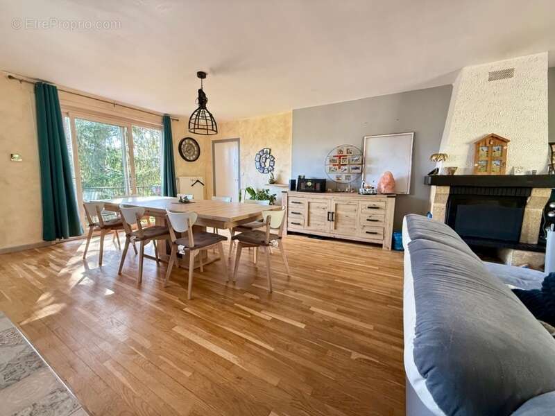 Maison à UNIEUX