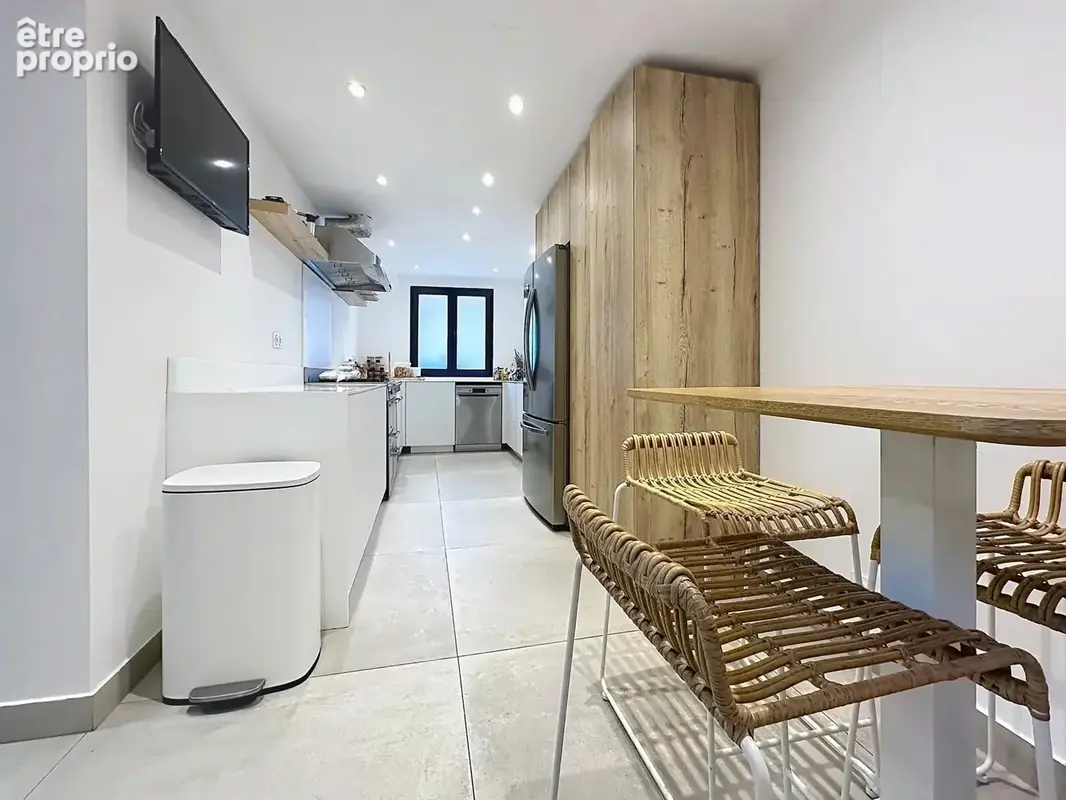 Maison de ville plein coeur Libération - photo 8