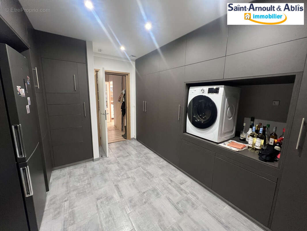 Maison 190 m² à Sainte-Mesme  - photo 6