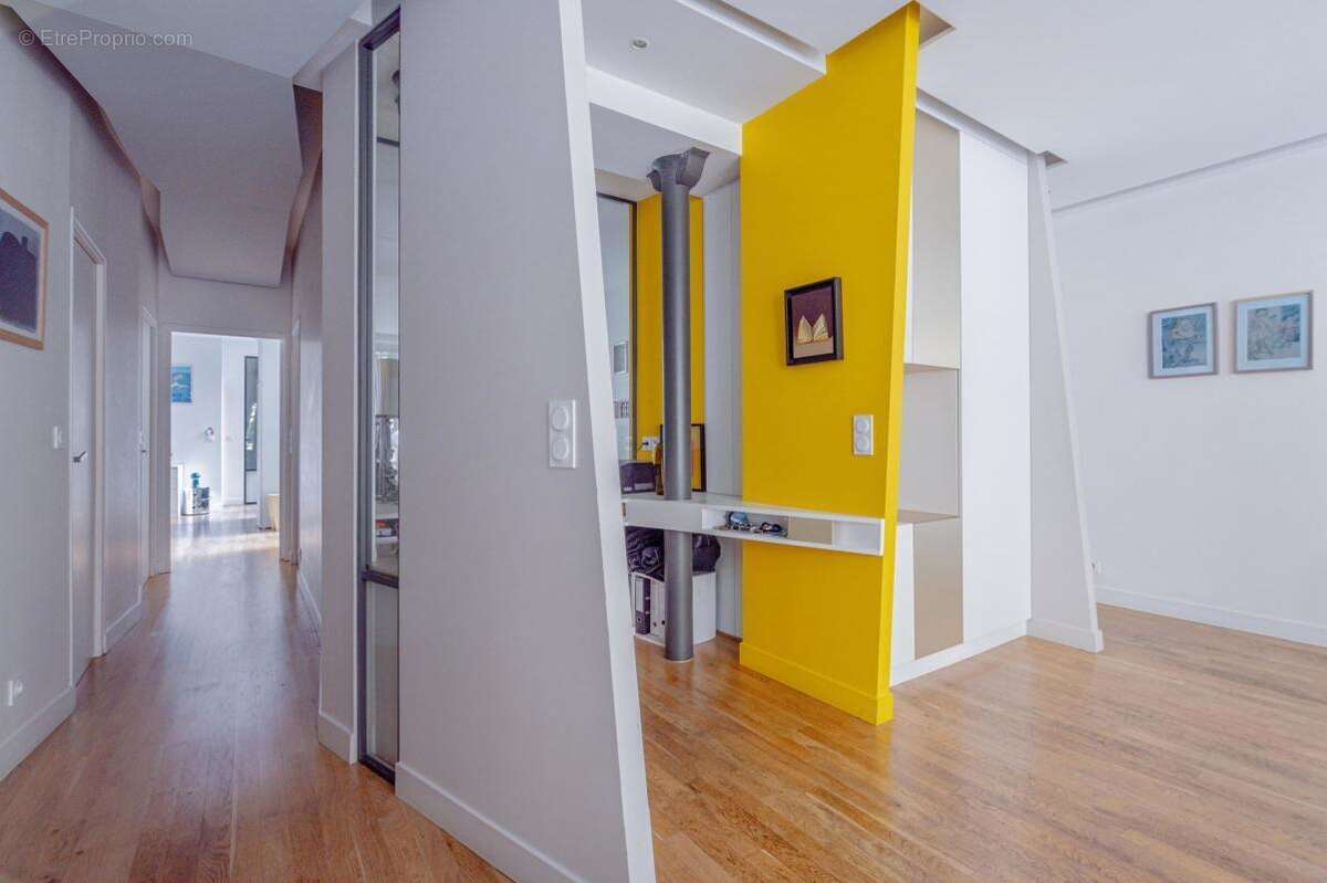 Appartement à PARIS-2E